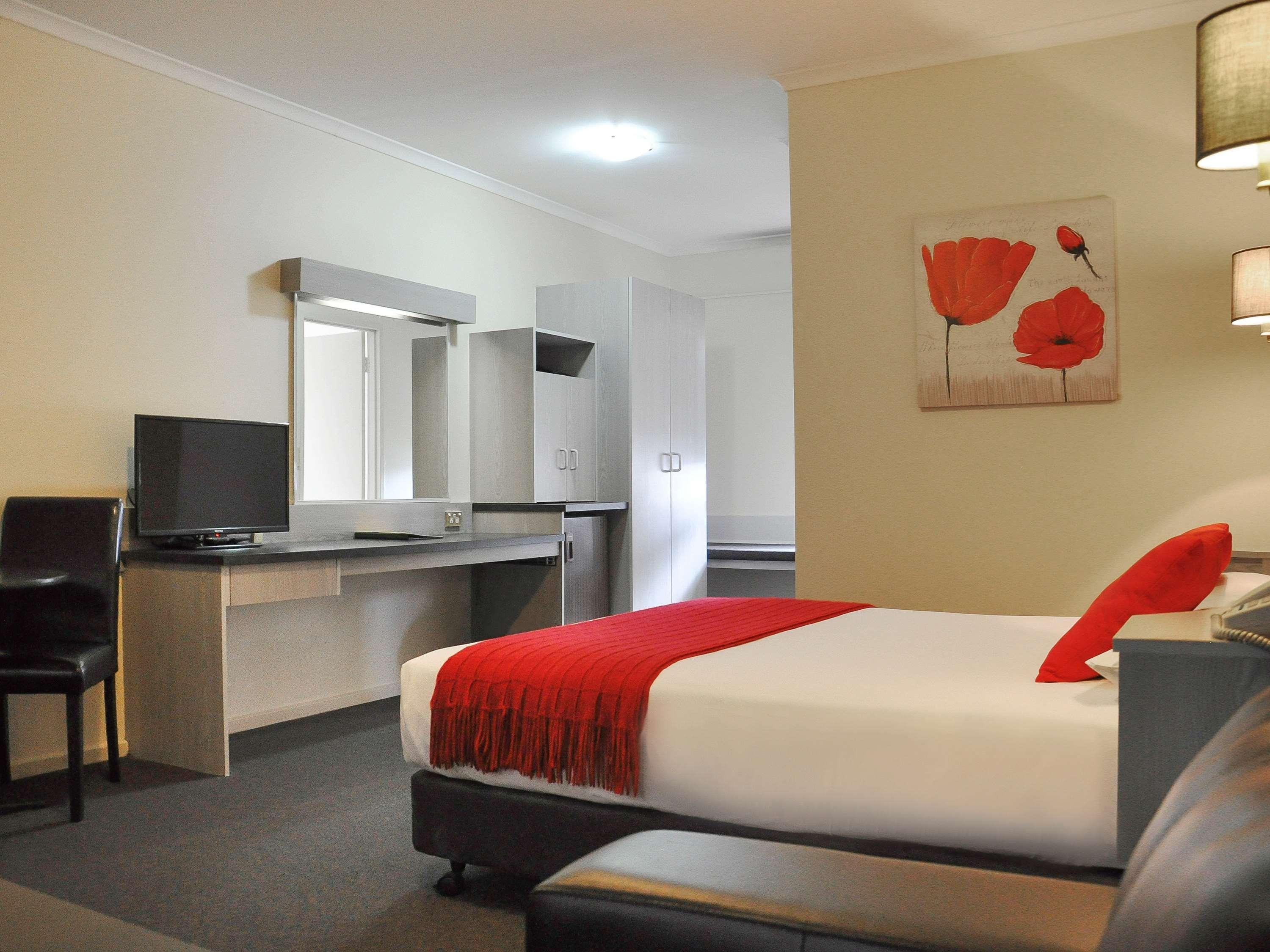 Ibis Styles Adelaide Manor Motel Exterior photo